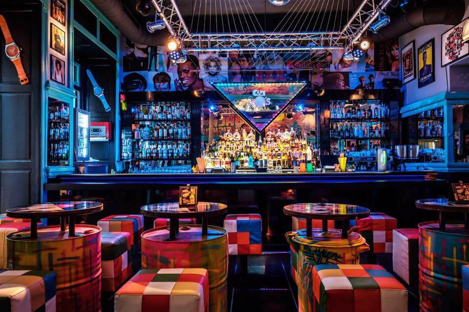 Cafe 80's